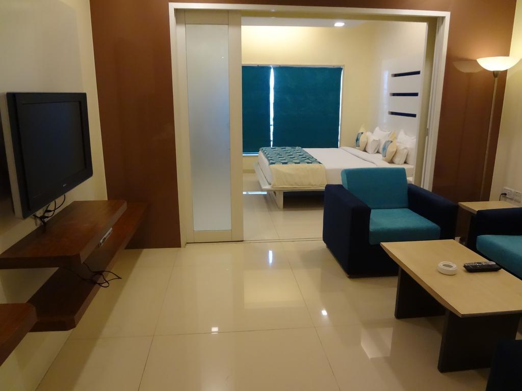 United 21 - Thane Room photo
